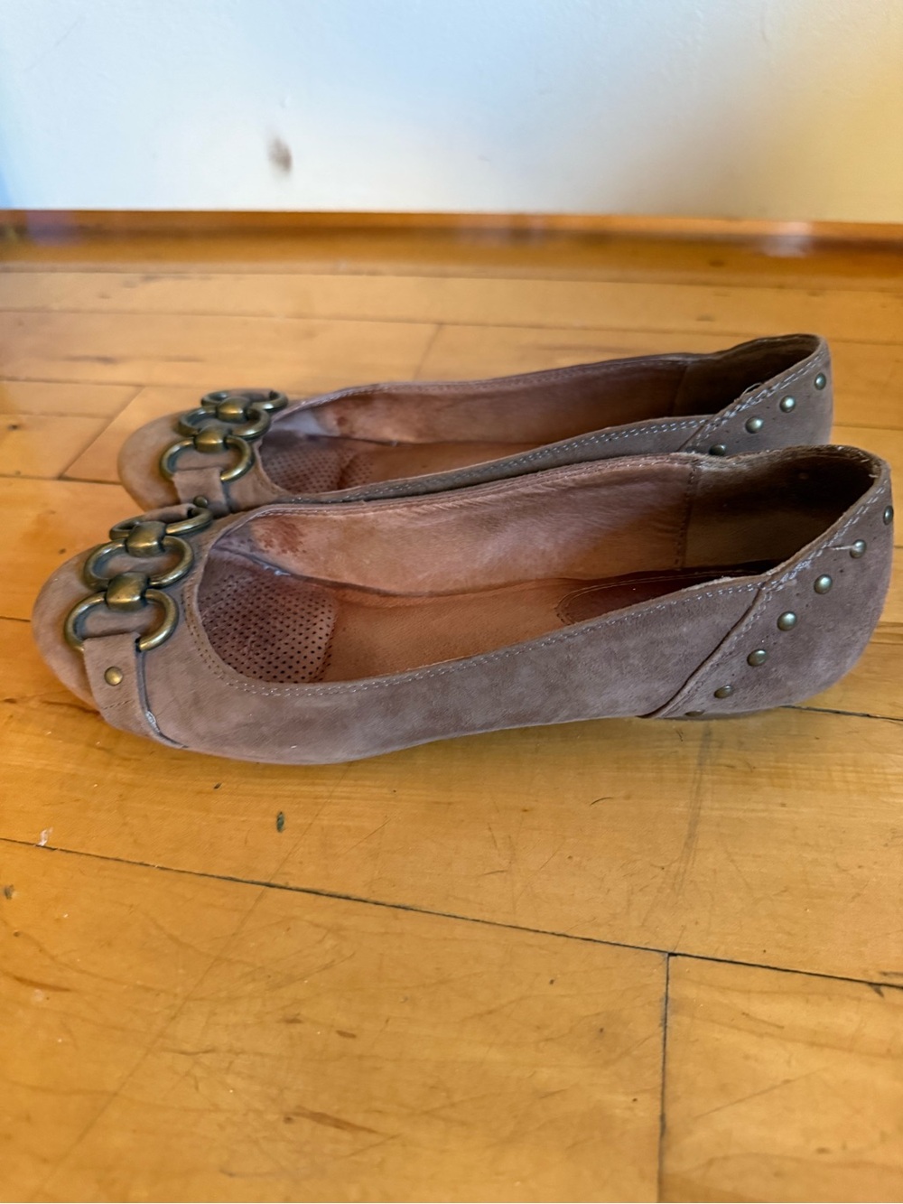 Corso Como Brown Suede Studded Chain Ballet Flats Size 6